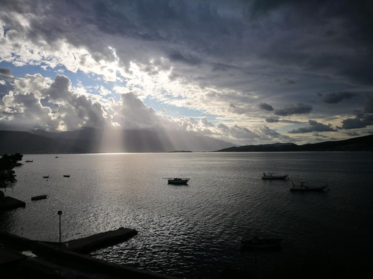 Vila Jadranka Apartments Herceg Novi Exterior photo